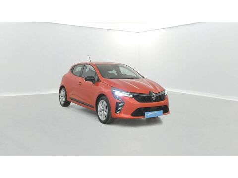 Clio E-Tech full hybrid 145 Evolution 2025 occasion 56400 Auray