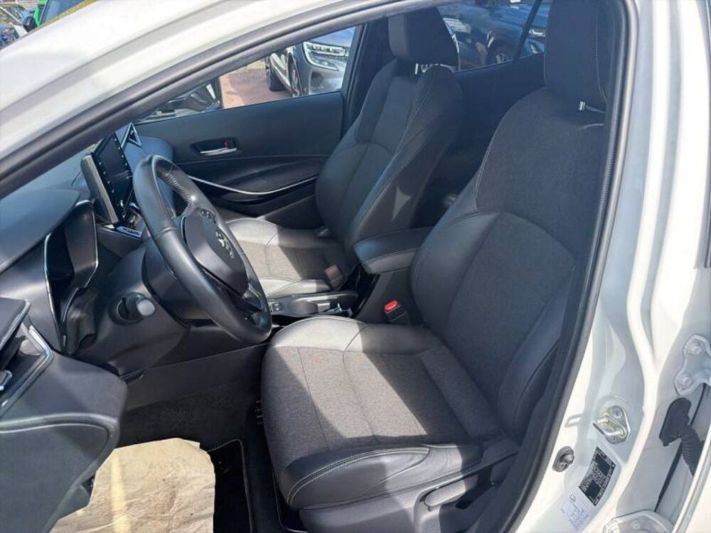 Corolla Hybride 122h Design 2021 occasion 14200 H&eacute;rouville-Saint-Clair