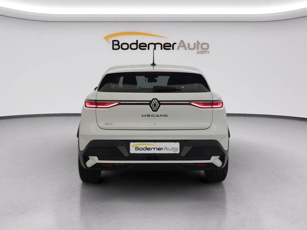 M&eacute;gane Megane E-Tech EV40 130ch standard charge Equilibre 2022 occasion 22000 Saint-Brieuc