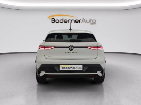 M&eacute;gane Megane E-Tech EV40 130ch standard charge Equilibre 2022 occasion 22000 Saint-Brieuc