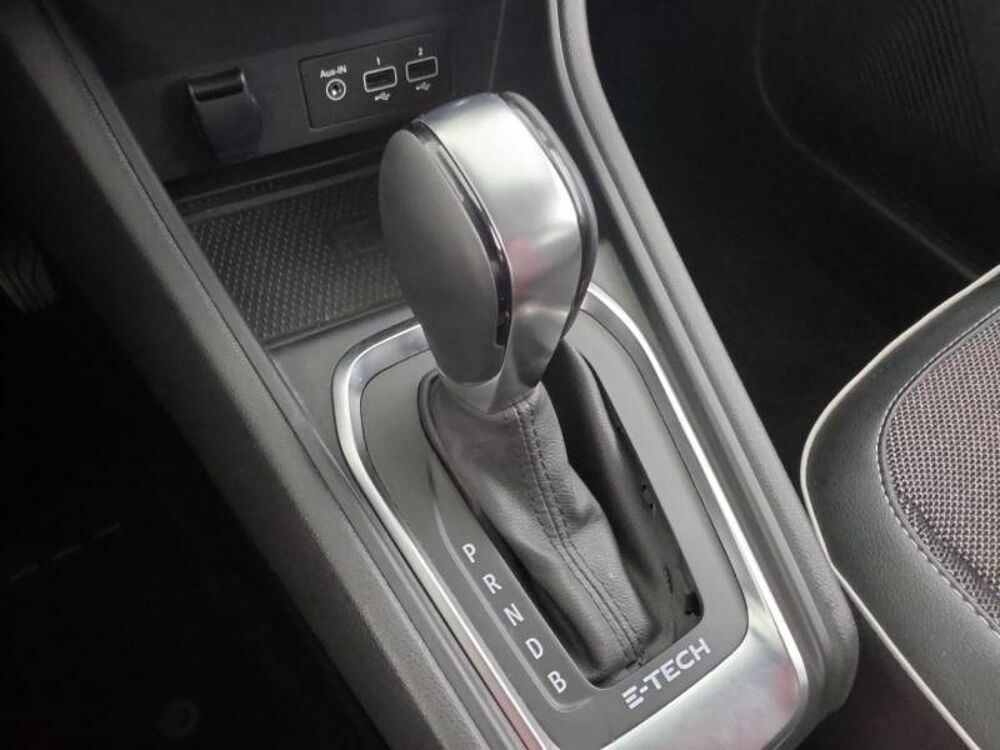Captur E-Tech Plug-in 160 - 21 Intens 2022 occasion 22200 Guingamp