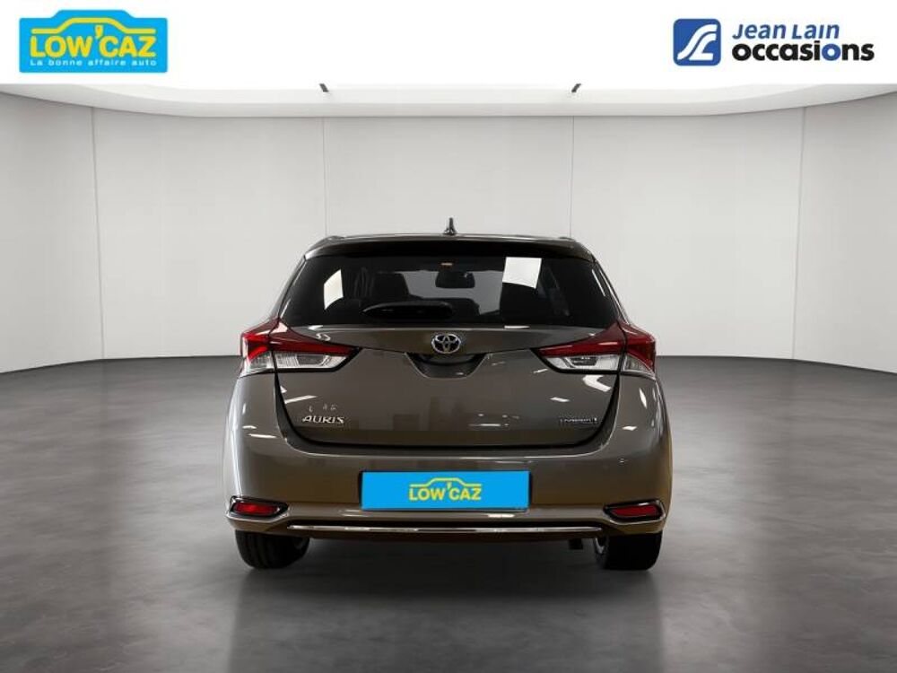 Auris Hybride 136h Design 2017 occasion 38360 Sassenage