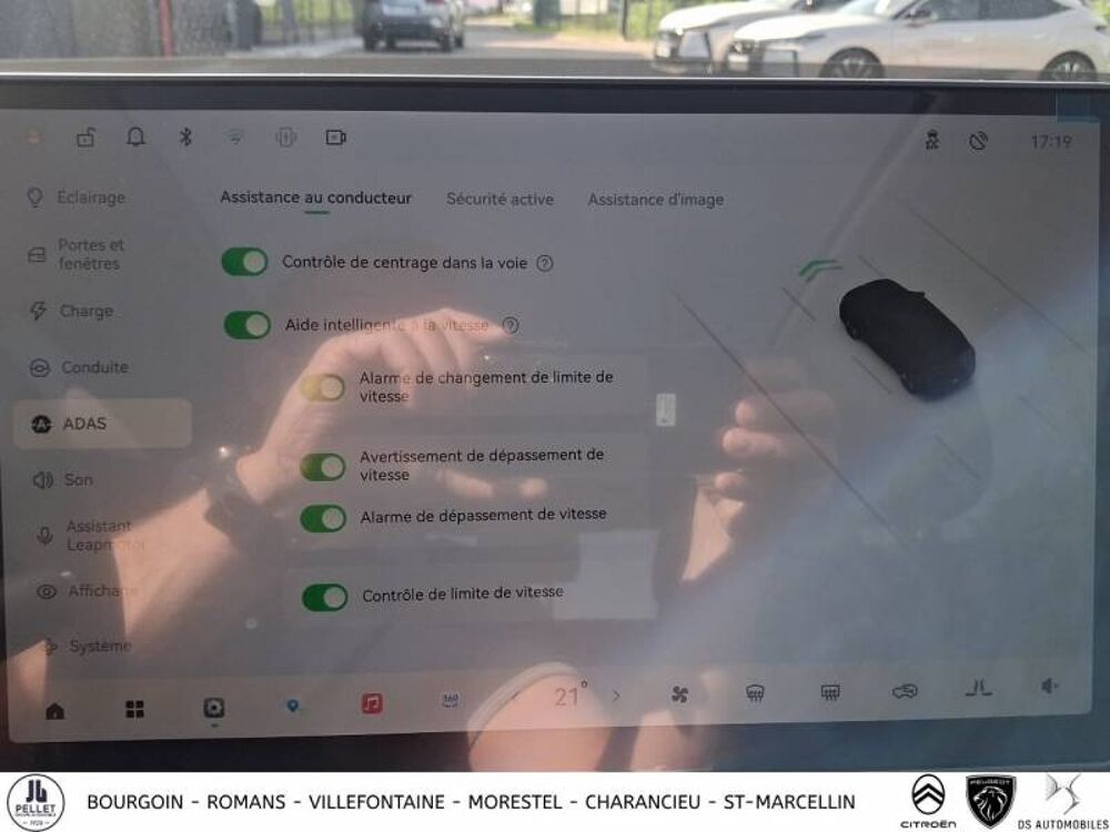 C10 REEV 28.4 kWh - 158 kW Design 2026 occasion 38300 Bourgoin-Jallieu