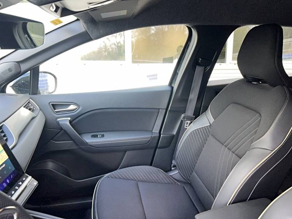 Symbioz E-Tech full hybrid 145 Iconic 2025 occasion 22200 Guingamp