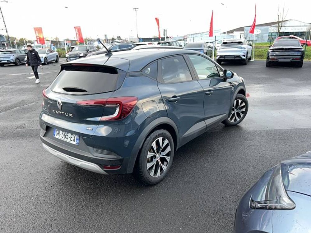 Captur E-Tech full hybrid 145 Evolution 2023 occasion 44400 Rez&eacute;