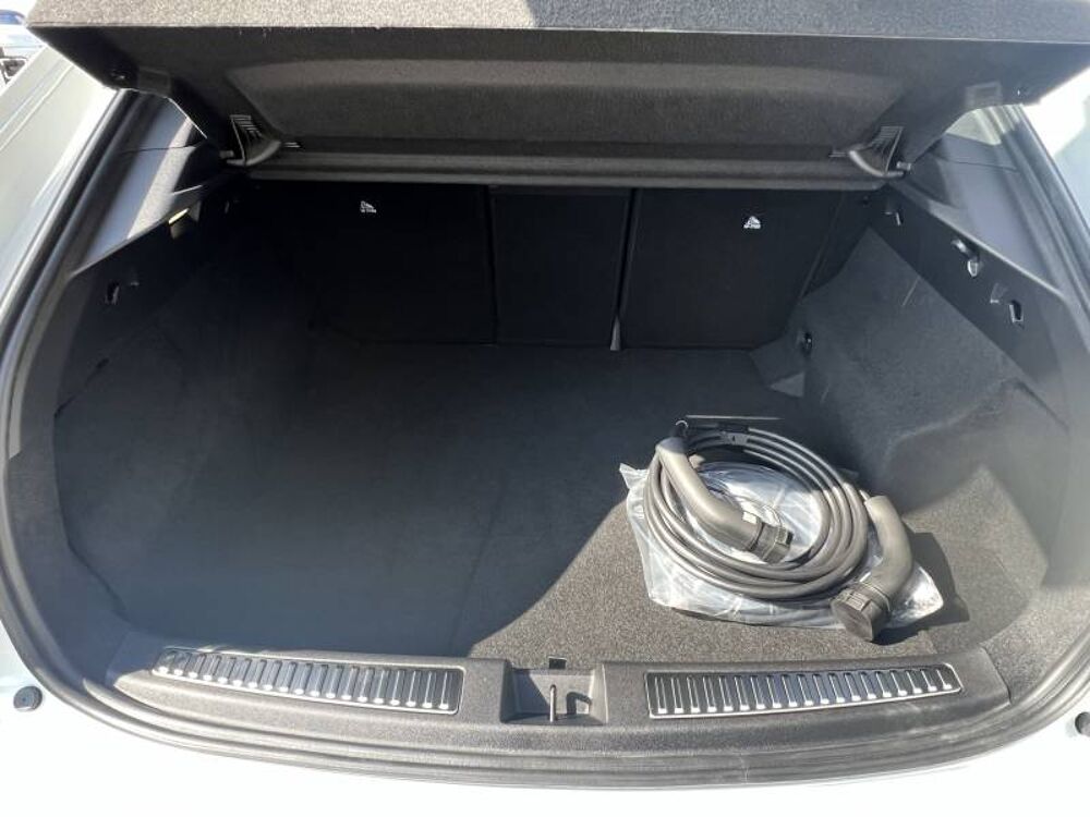 Rafale hyper hybrid E-Tech 300 ch 4x4 atelier Alpine 2026 occasion 50000 Saint-L&ocirc;