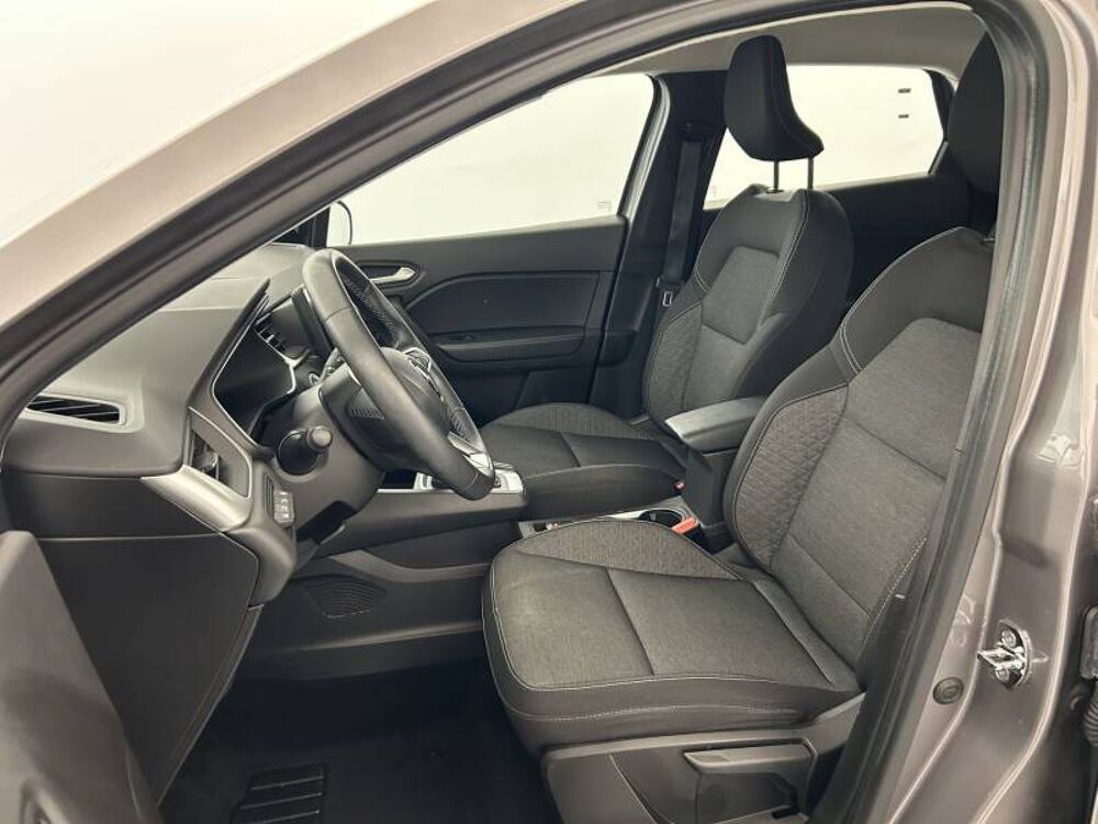Captur E-Tech Plug-in 160 - 21 Business 2022 occasion 14200 H&eacute;rouville-Saint-Clair