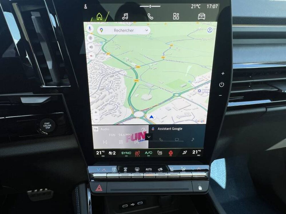 Rafale hyper hybrid E-Tech 300 ch 4x4 atelier Alpine 2026 occasion 50000 Saint-L&ocirc;