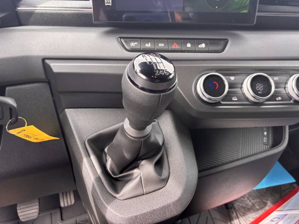 Interstar INTERSTAR FOURGON 3T3 L2H2 2.0 DCI 130 N-CONNECTA 2026 occasion 22000 Saint-Brieuc