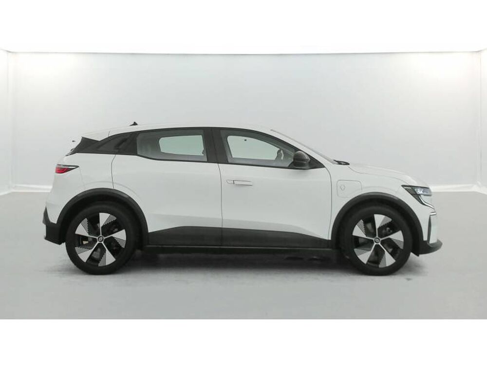 M&eacute;gane Megane E-Tech EV40 130ch standard charge Equilibre 2023 occasion 56800 Plo&euml;rmel