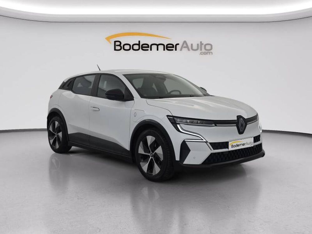 M&eacute;gane Megane E-Tech EV40 130ch standard charge Equilibre 2022 occasion 22000 Saint-Brieuc