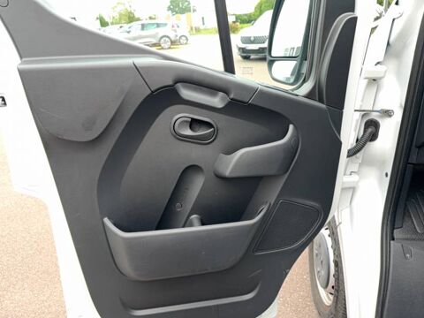 Master MASTER FGN TRAC F3500 L2H2 BLUE DCI 135 CONFORT 2024 occasion 50000 Saint-L&ocirc;