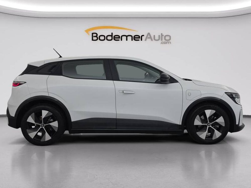 M&eacute;gane Megane E-Tech EV40 130ch standard charge Equilibre 2022 occasion 22000 Saint-Brieuc