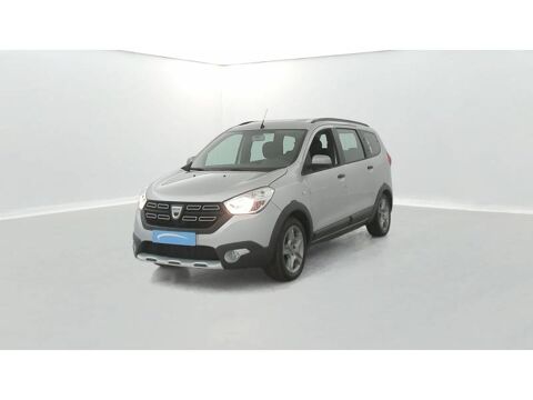 Dacia Lodgy Blue dCi 115 7 places Stepway 2022 occasion Concarneau 29900