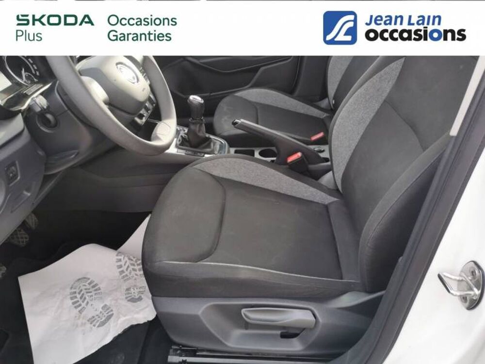 Fabia 1.0 MPI 65 ch BVM5 Active 2023 occasion 38500 Voiron