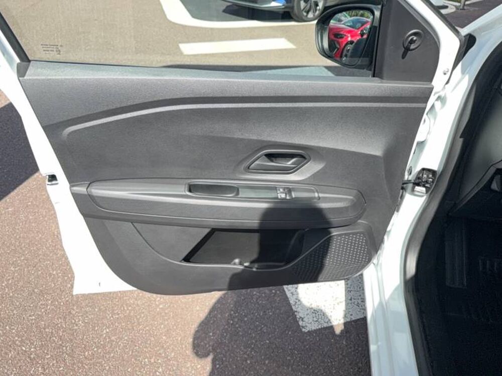 Sandero ECO-G 100 Essential 2023 occasion 50000 Saint-L&ocirc;