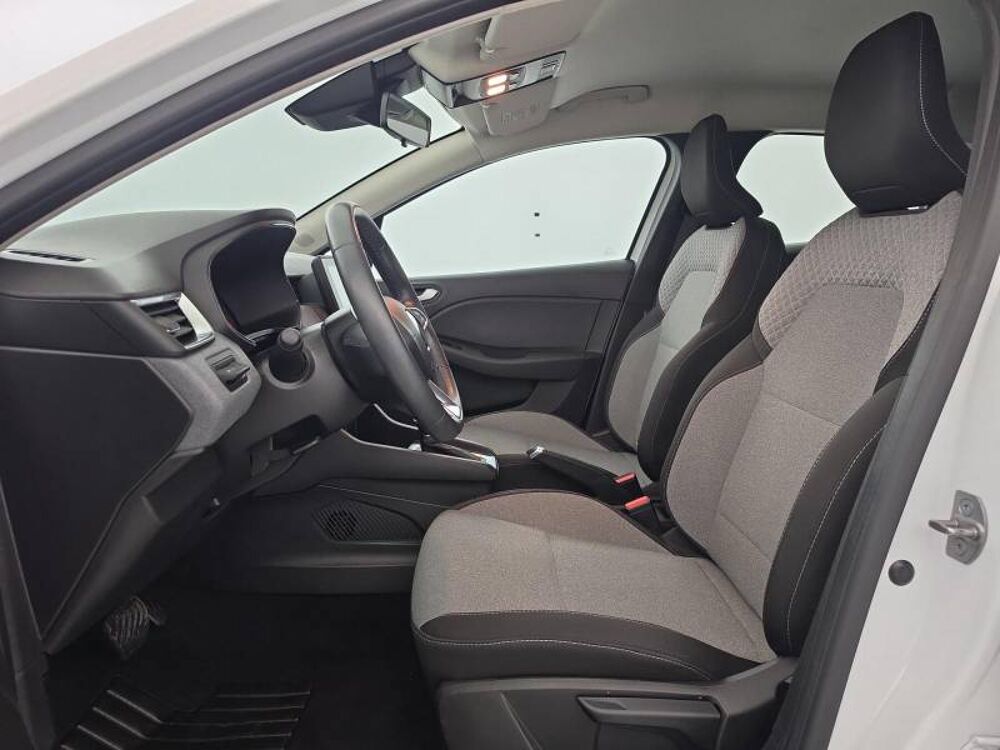 Clio E-Tech full hybrid 145 Evolution 2023 occasion 29000 Quimper