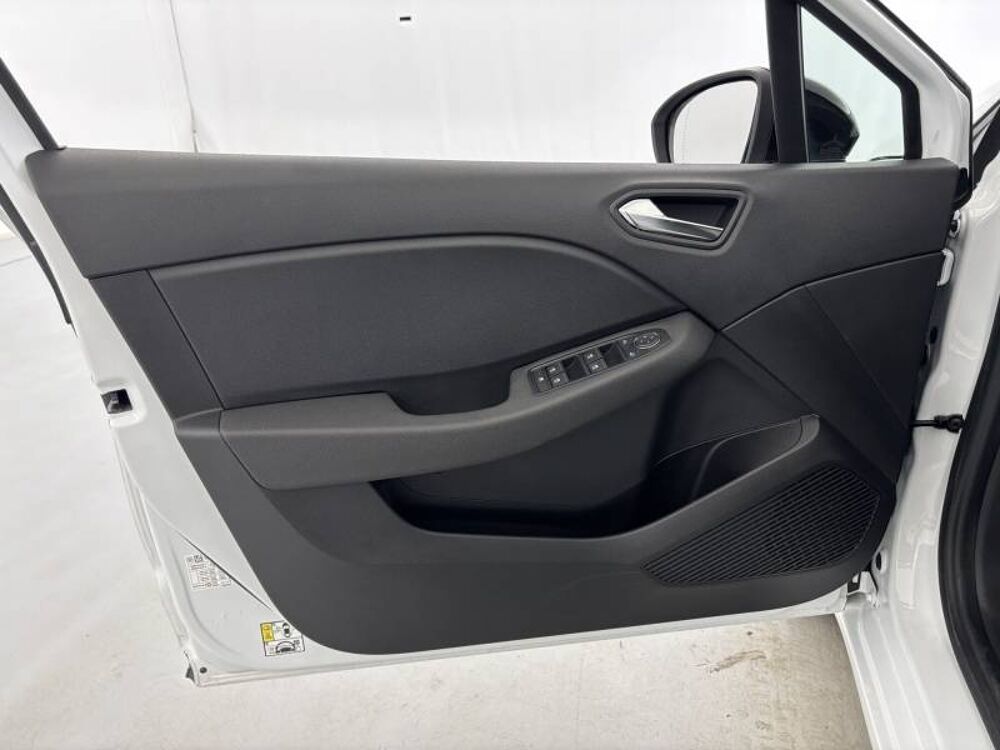 Clio E-Tech full hybrid 145 Evolution 2023 occasion 14200 H&eacute;rouville-Saint-Clair