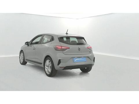 Clio E-Tech full hybrid 145 Evolution 2025 occasion 56400 Auray