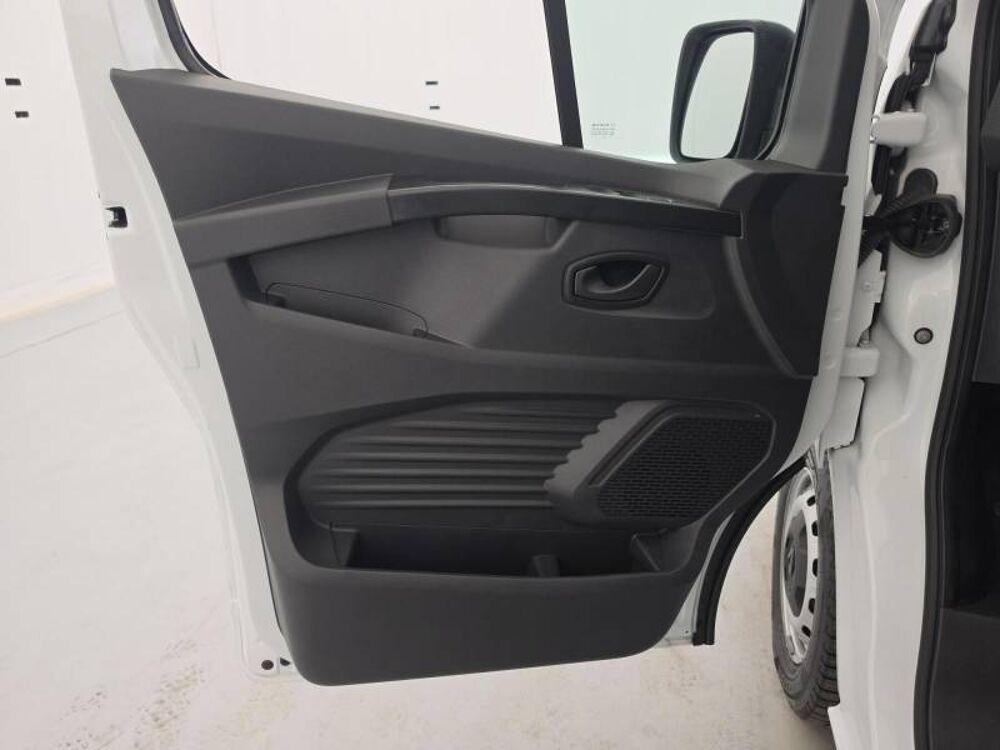 Trafic TRAFIC FG BLUE DCI 130 L1H1 3T GSR2 ADVANCE 2024 occasion 56850 Caudan