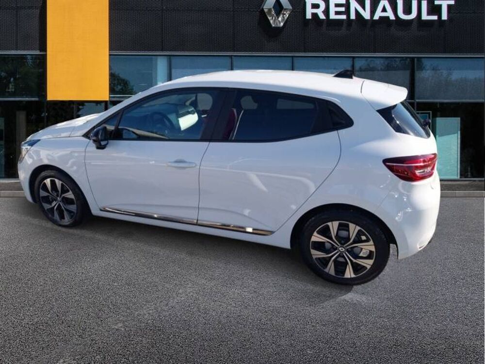 Clio E-Tech hybride 145 Evolution 2023 occasion 14200 H&eacute;rouville-Saint-Clair