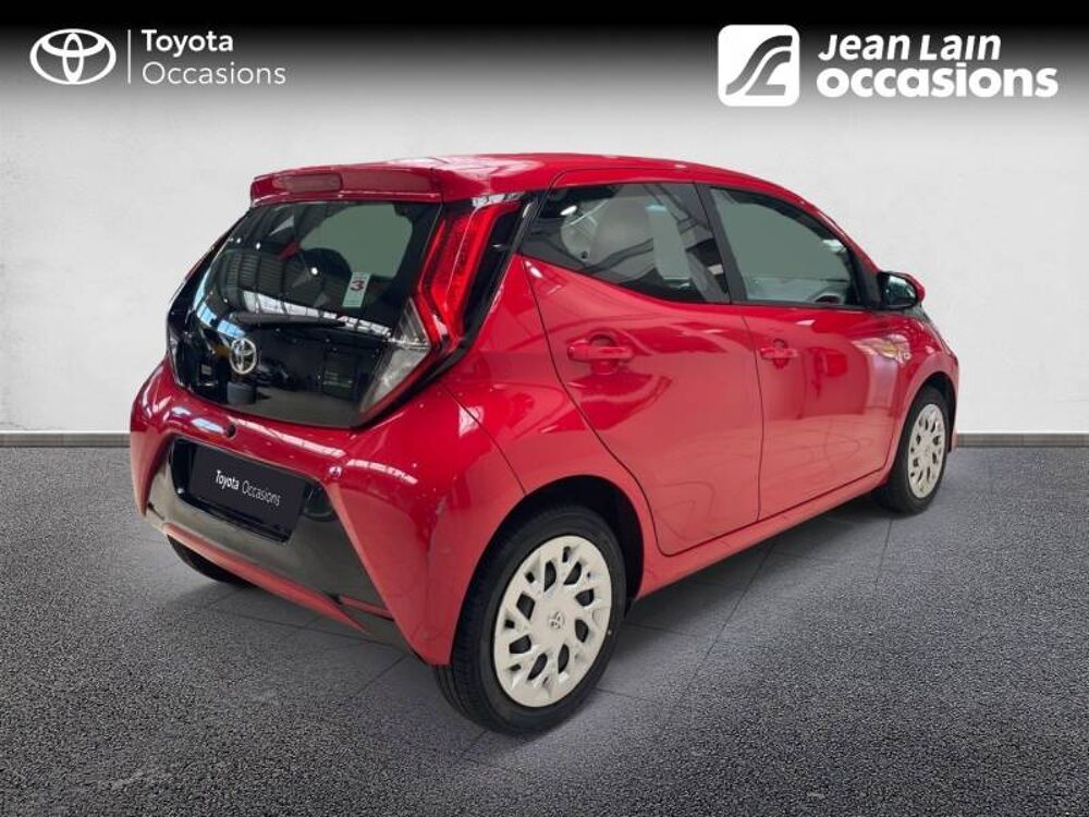 Aygo 1.0 VVT-i x-shift x-play 2019 occasion 74200 Margencel