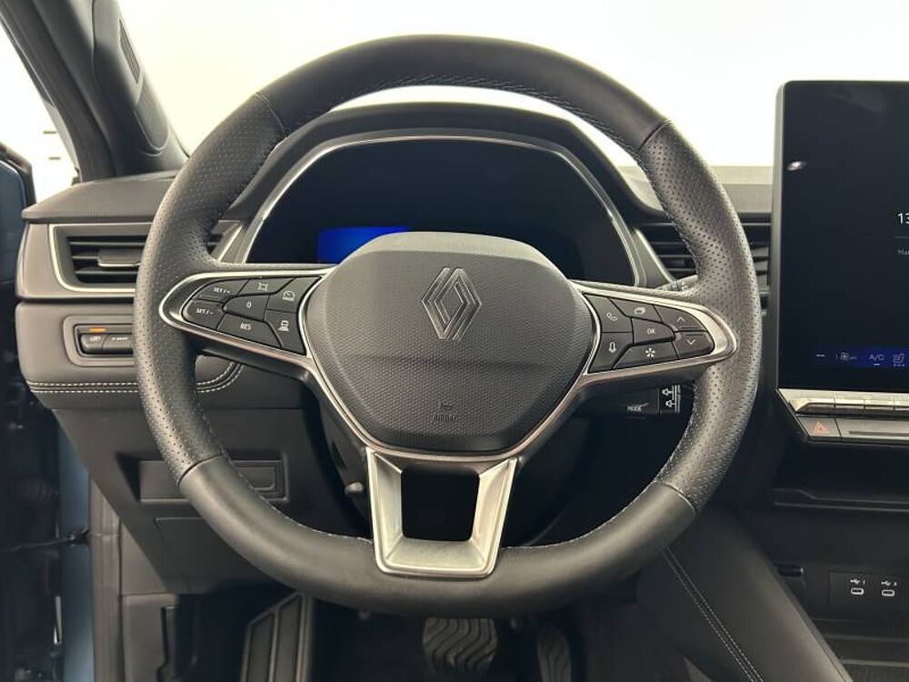Symbioz E-Tech full hybrid 145 Iconic 2024 occasion 29900 Concarneau