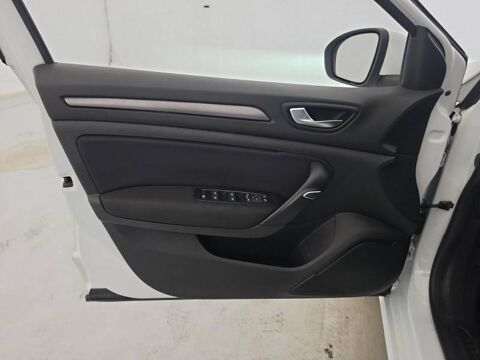 M&eacute;gane IV Berline Blue dCi 115 - 20 Business 2020 occasion 61100 Flers
