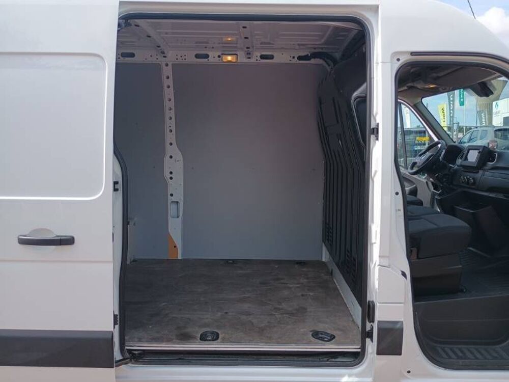 Master MASTER FGN TRAC F3500 L2H2 BLUE DCI 135 GRAND CONFORT 2023 occasion 14200 H&eacute;rouville-Saint-Clair