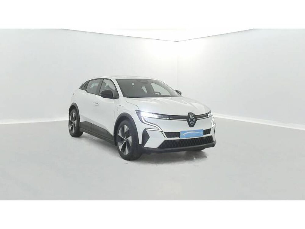 M&eacute;gane Megane E-Tech EV40 130ch standard charge Equilibre 2023 occasion 56800 Plo&euml;rmel