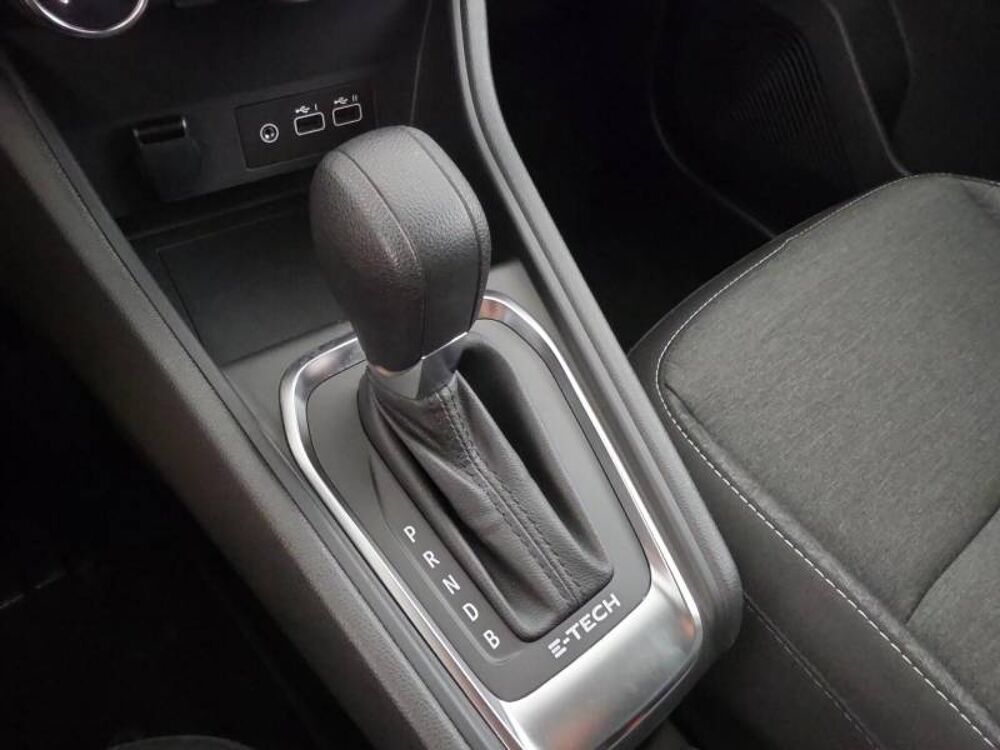 Captur E-Tech full hybrid 145 Evolution 2023 occasion 29000 Quimper