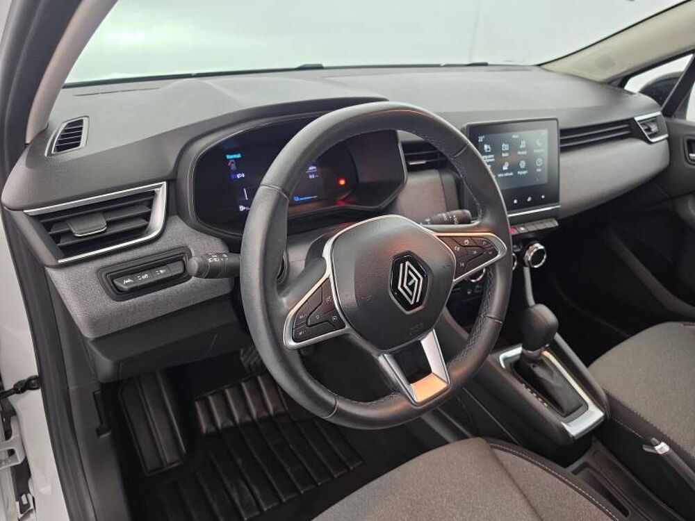 Clio E-Tech full hybrid 145 Evolution 2023 occasion 29000 Quimper