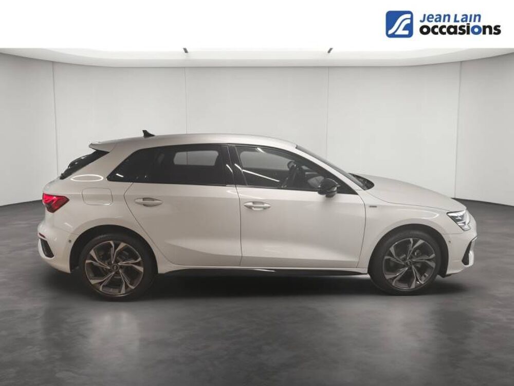 A3 Sportback 35 TFSI Mild Hybrid 150 S tronic 7 S Line 2022 occasion 38130 &Eacute;chirolles
