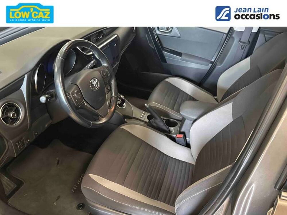 Auris Hybride 136h Design 2017 occasion 38360 Sassenage