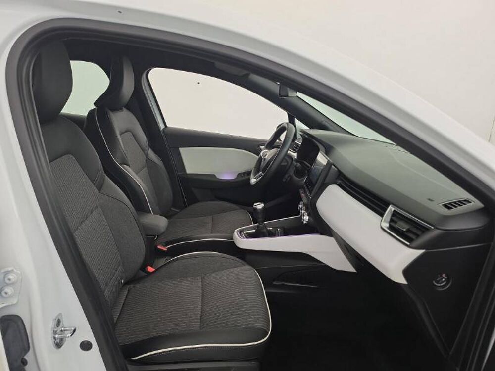 Clio TCe 90 - 21N Intens 2022 occasion 29900 Concarneau