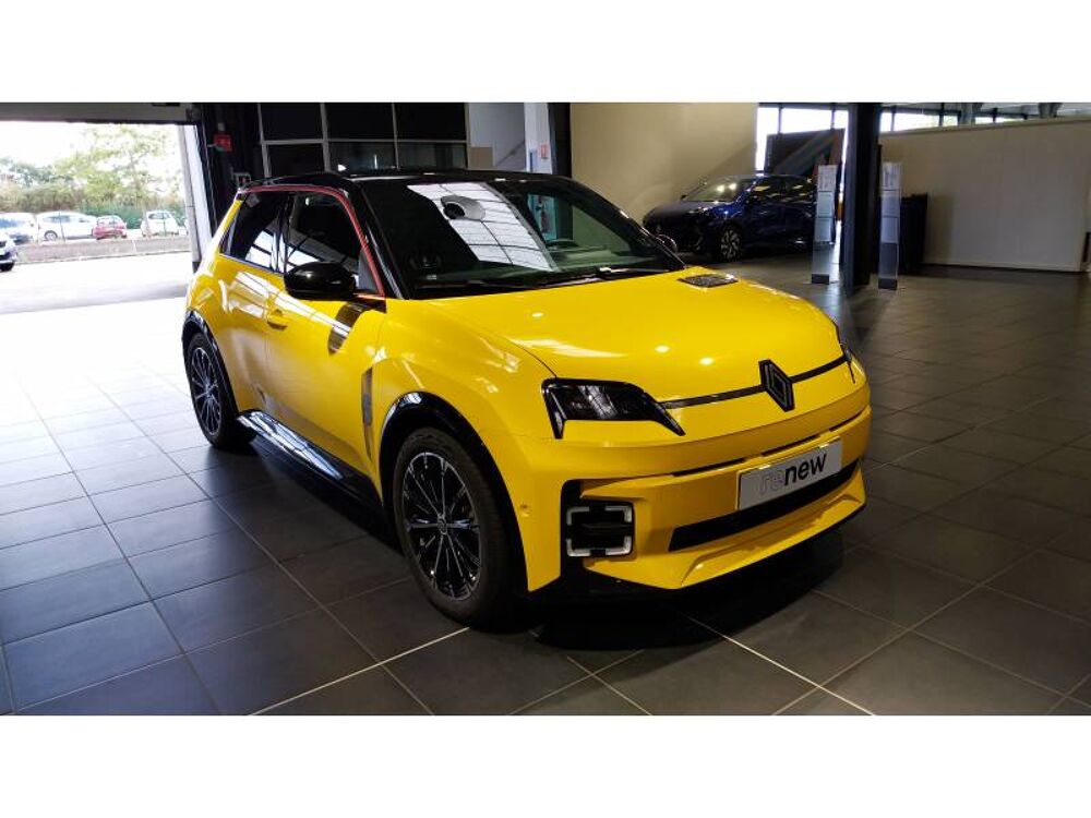 R5 Renault 5 E-Tech Electrique 150 ch autonomie confort Iconic 2024 occasion 29000 Quimper