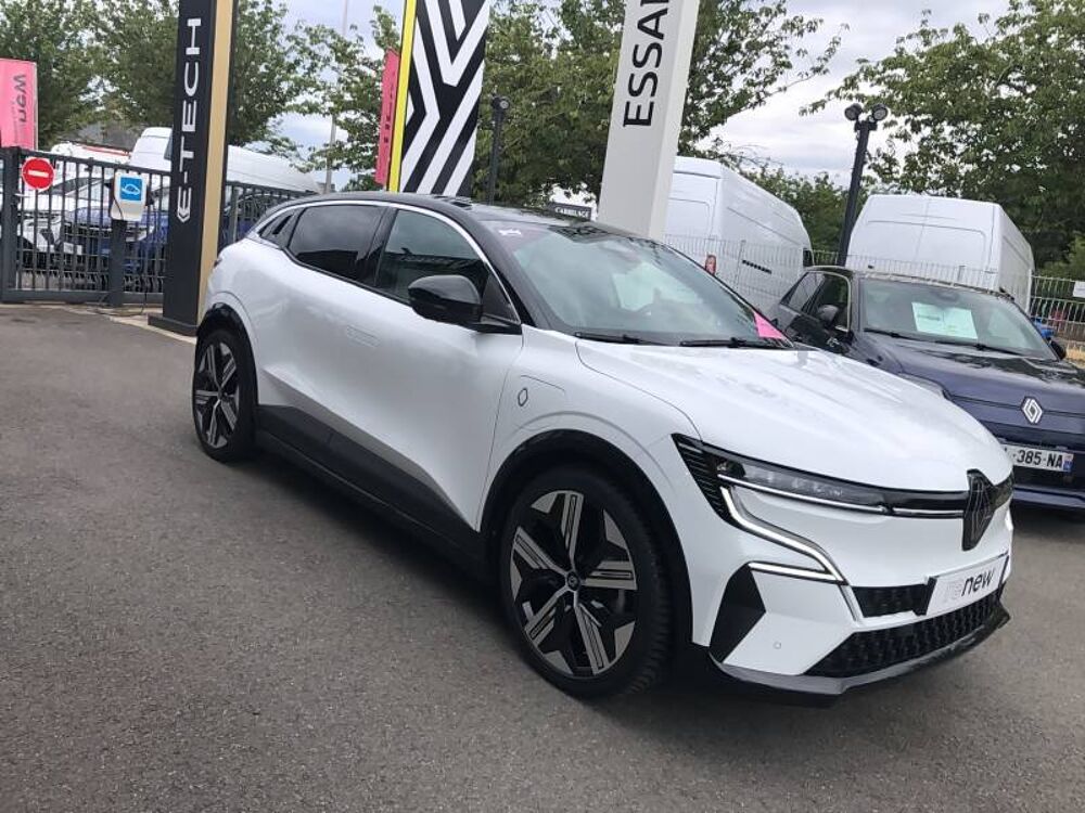 M&eacute;gane Megane E-Tech EV60 220 ch super charge Iconic 2023 occasion 14500 Vire