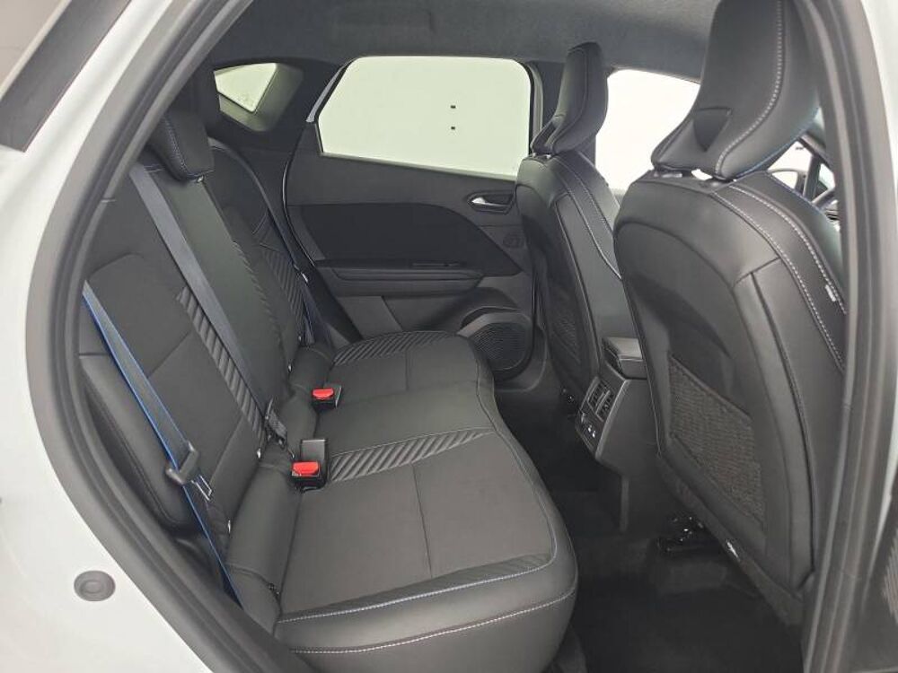 Captur E-Tech full hybrid 145 ch esprit Alpine 2025 occasion 56400 Auray