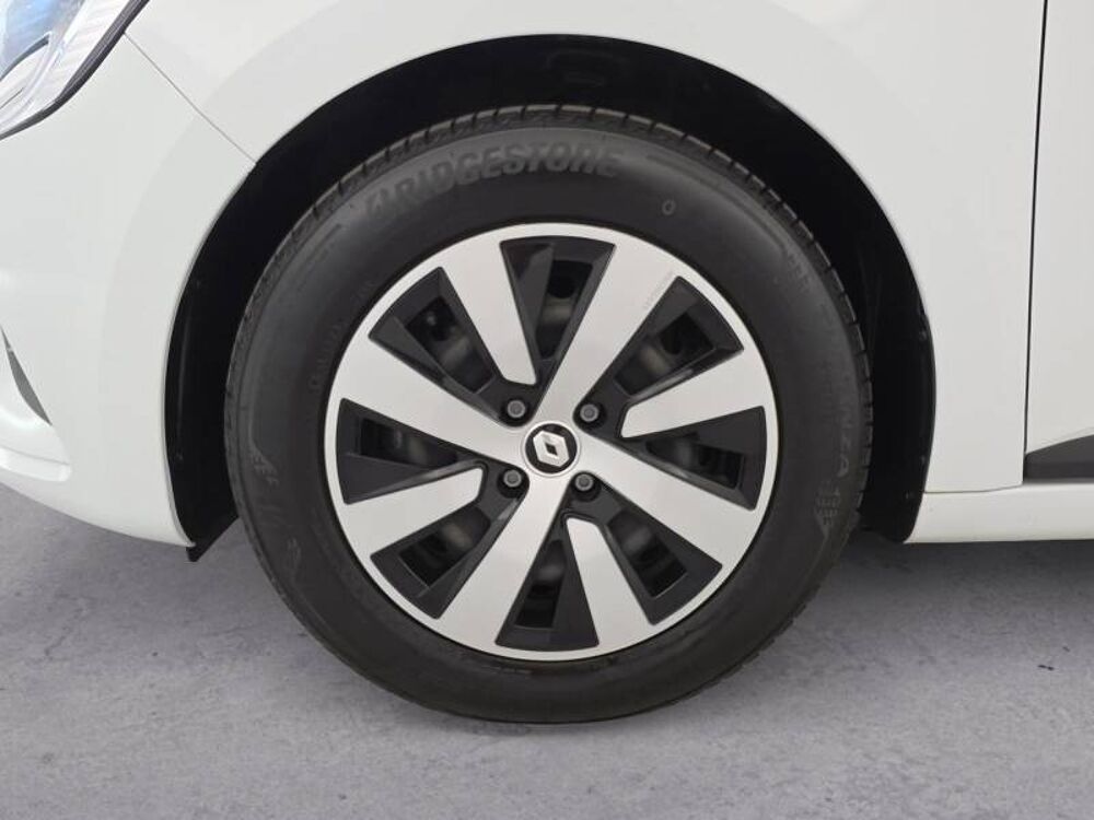 Clio E-Tech full hybrid 145 Equilibre 2023 occasion 29900 Concarneau