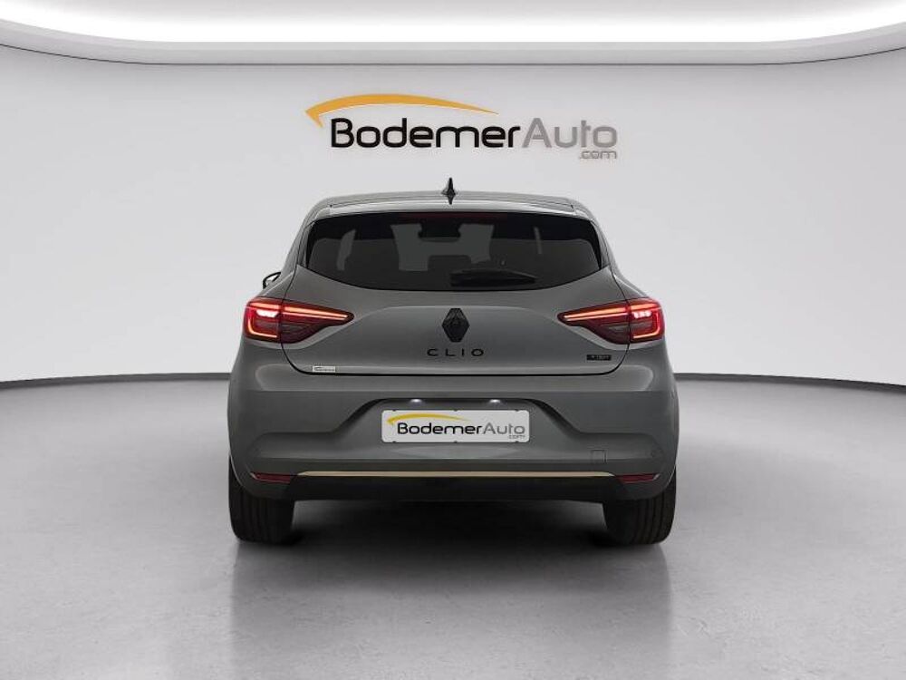 Clio E-Tech full hybrid 145 Engineered 2023 occasion 29000 Quimper