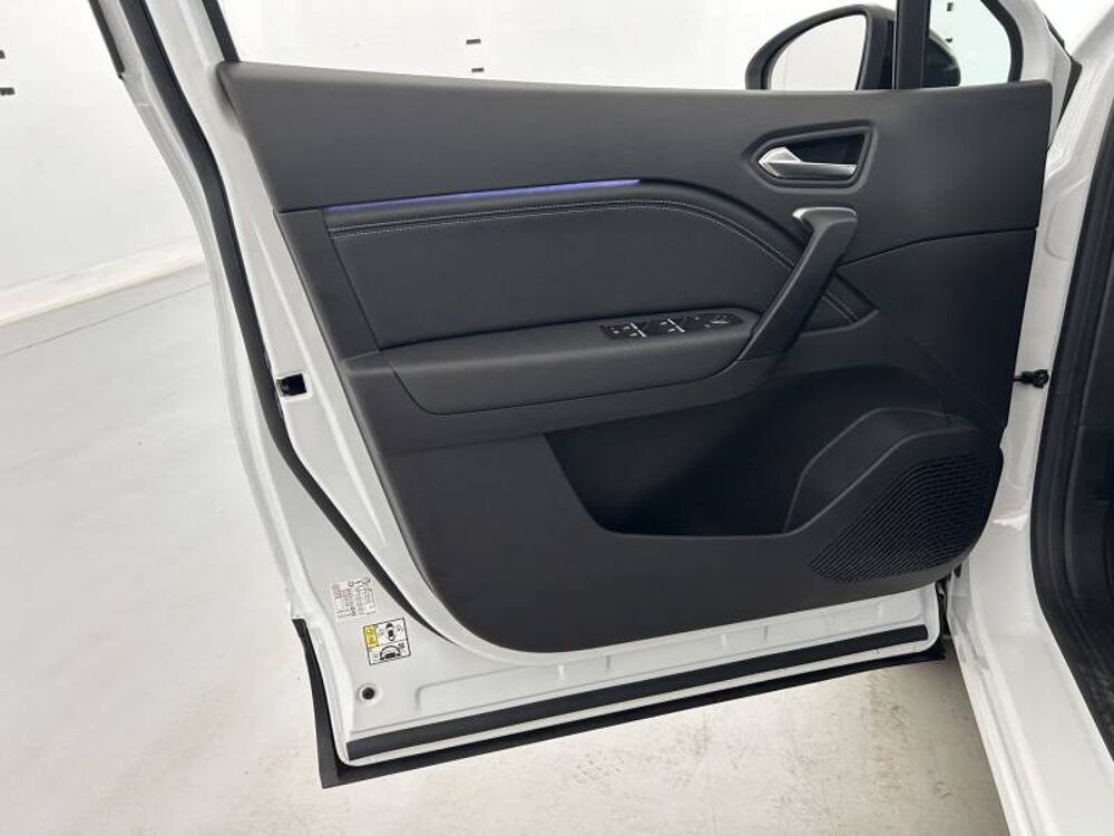 Captur E-Tech full hybrid 145 Techno fast track 2023 occasion 56850 Caudan