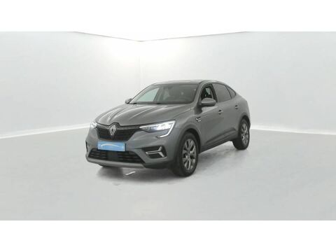 Renault Arkana E-Tech 145 - 23 Evolution 2024 occasion Auray 56400