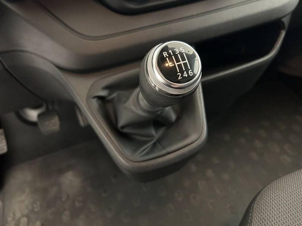 Trafic TRAFIC FG BLUE DCI 130 L1H1 3T GSR2 ADVANCE 2024 occasion 29000 Quimper