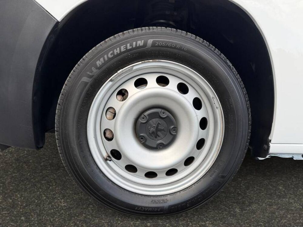 Partner PARTNER FOURGON STANDARD 650 KG BLUEHDI 130 S&S EAT8 ASPHALT 2022 occasion 91230 Montgeron