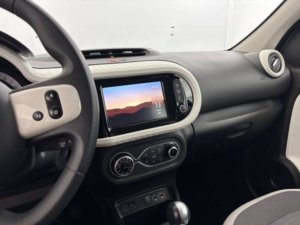 Twingo III E-Tech Equilibre 2023 occasion 14200 H&eacute;rouville-Saint-Clair