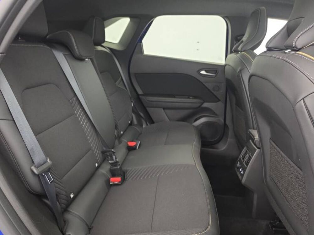 Symbioz E-Tech full hybrid 145 Iconic 2025 occasion 14200 H&eacute;rouville-Saint-Clair