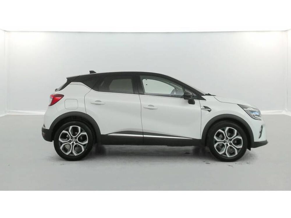 Captur E-Tech full hybrid 145 Techno fast track 2022 occasion 14200 H&eacute;rouville-Saint-Clair