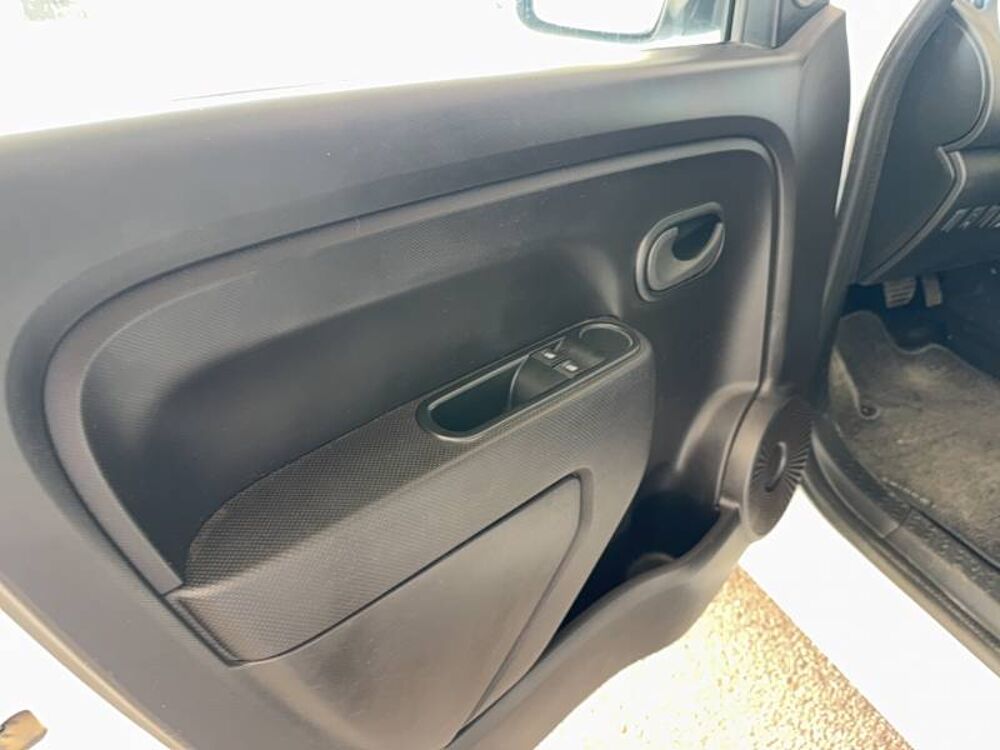 Twingo III E-Tech Authentic 2022 occasion 56800 Plo&euml;rmel