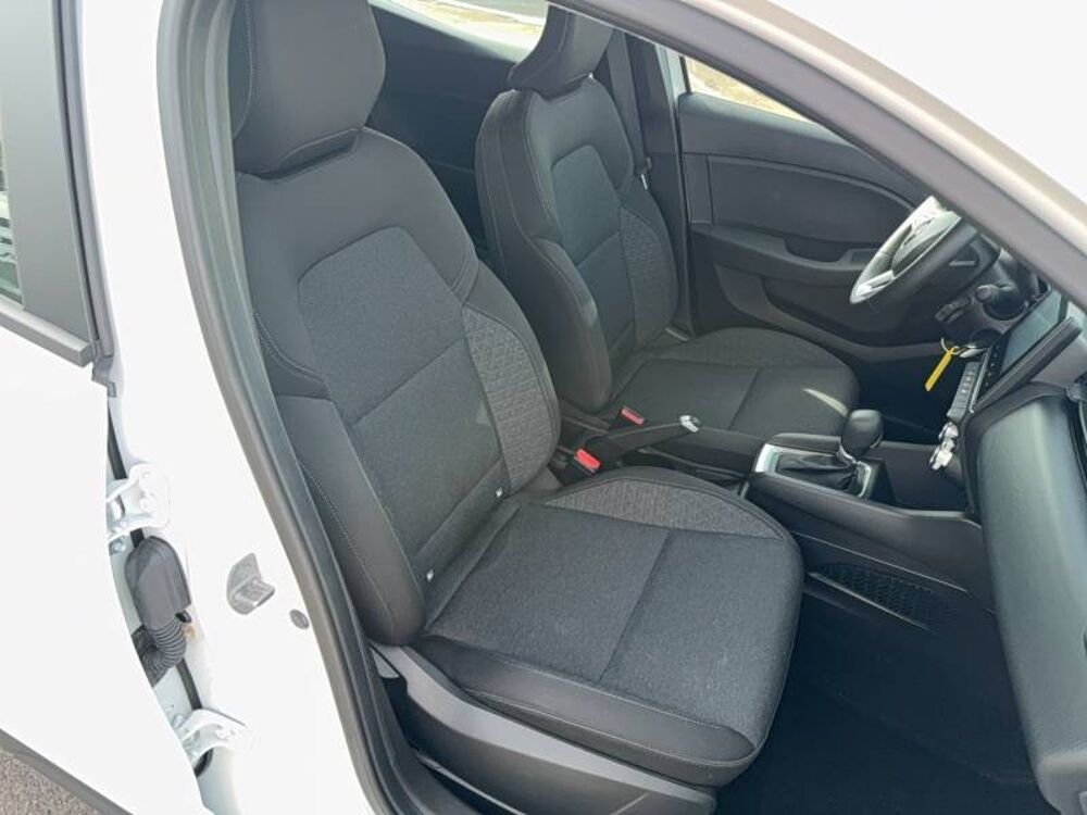 Clio E-Tech full hybrid 145 Equilibre 2023 occasion 56800 Plo&euml;rmel