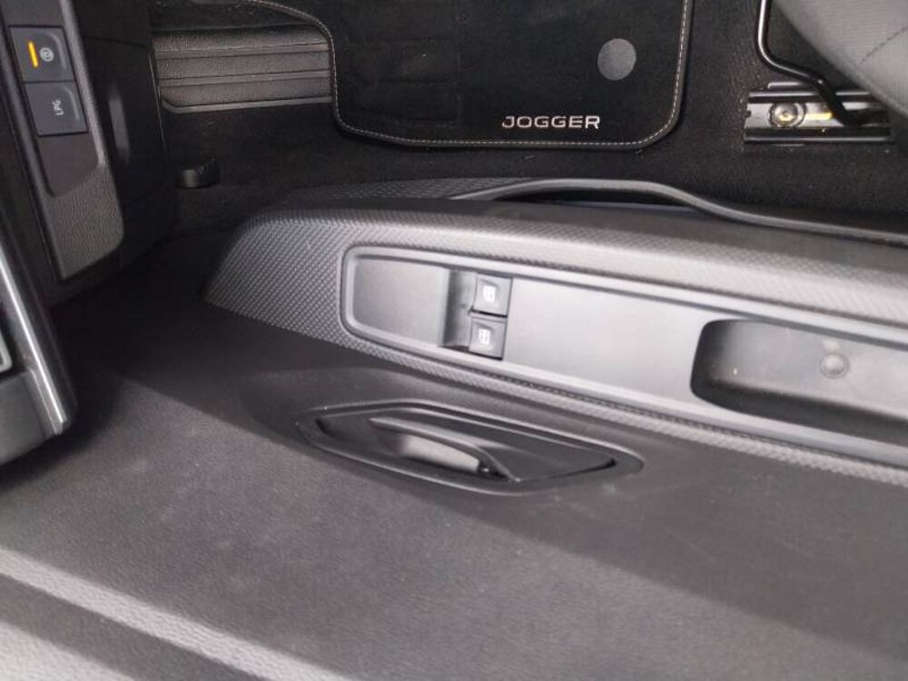 Jogger ECO-G 100 5 places GSR2 Essential 2025 occasion 29270 Carhaix-Plouguer